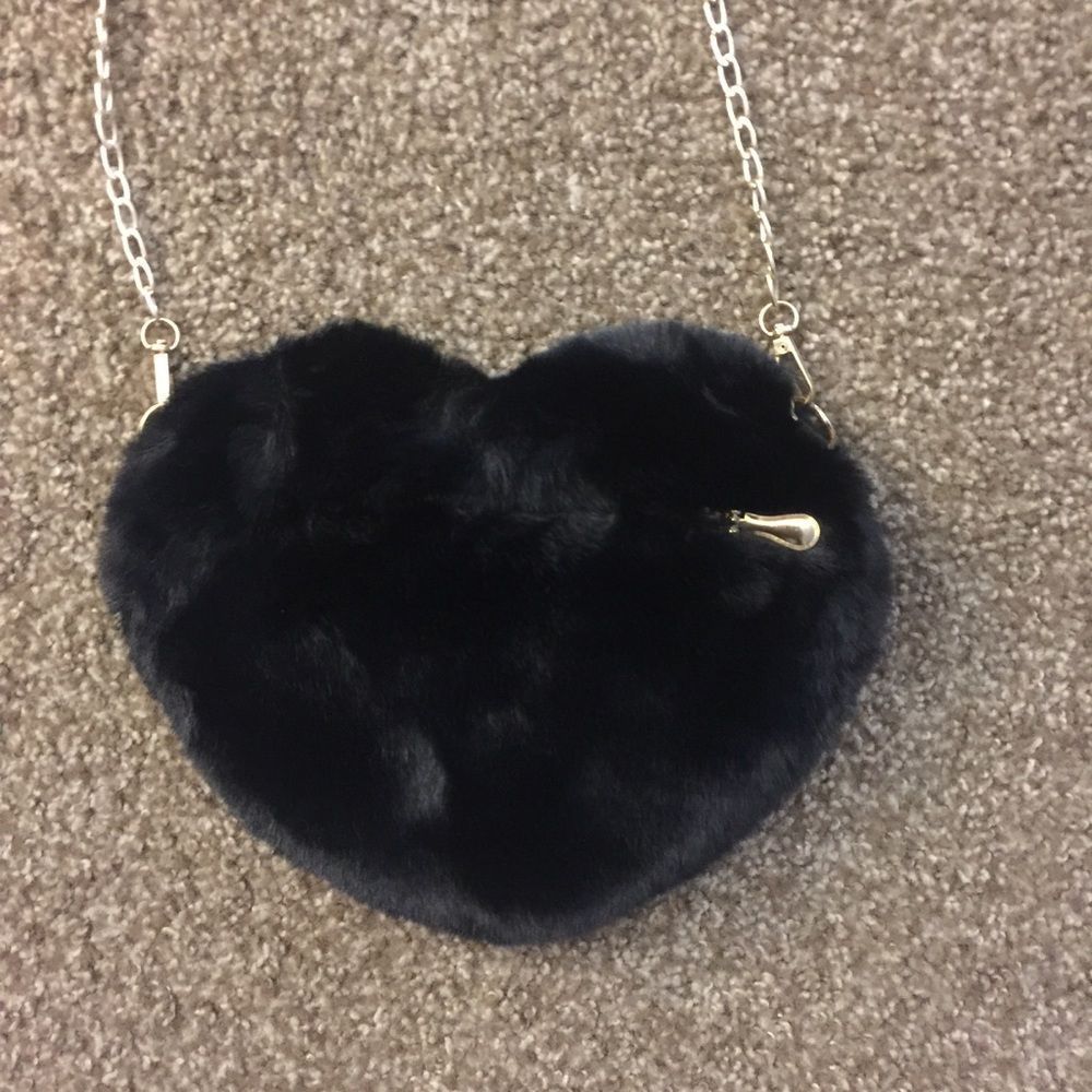 Black Fluffy Heart Purse - Picture 4 of 7